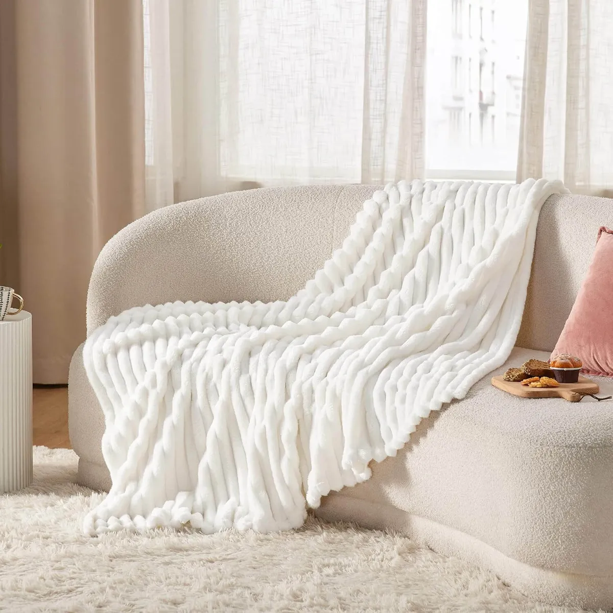 Bedsure Fleece Throw Blanket